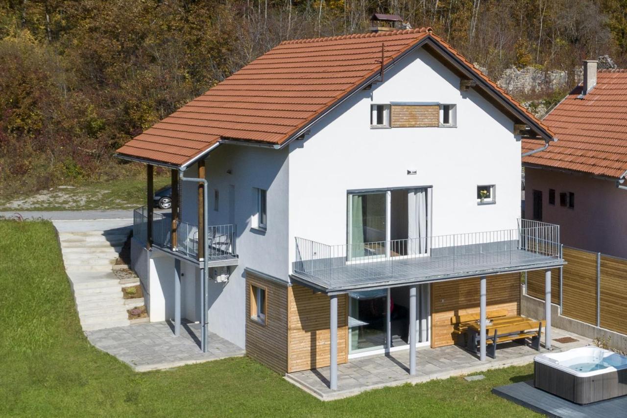 Velebit Lodge Lovinac  Exterior photo